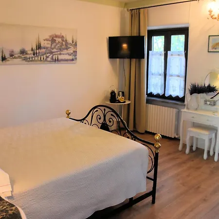 Guest House La Carolina * Tigliole