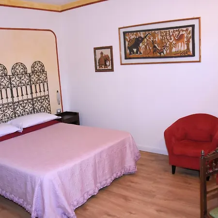 Guest House La Carolina * Tigliole